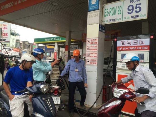 Một số cửa hàng 'khai tử' xăng sinh học E5, chỉ bán A95