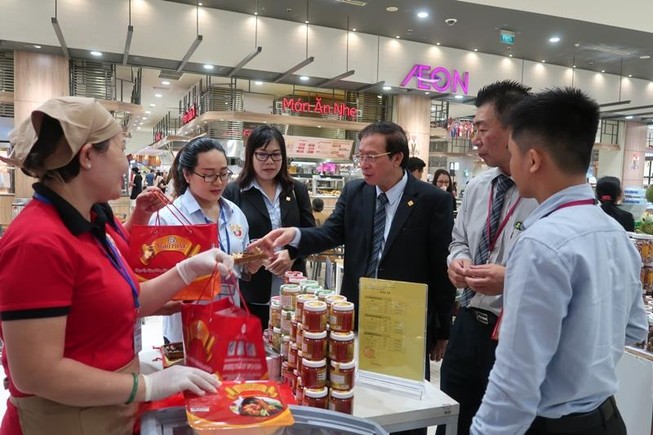 Đại gia bán lẻ Nhật mách nước cho công ty Việt