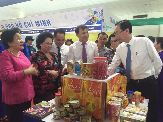 Hàng loạt đặc sản vùng miền hội tụ về TP.HCM