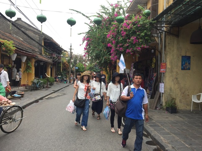 Khách Trung Quốc đến Việt Nam bất ngờ tăng trở lại