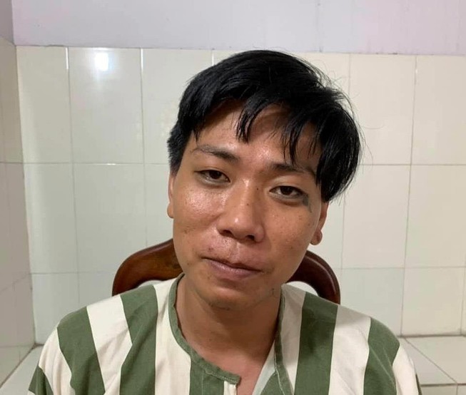 Tạm giữ hình sự nam bảo vệ dâm ô trẻ em