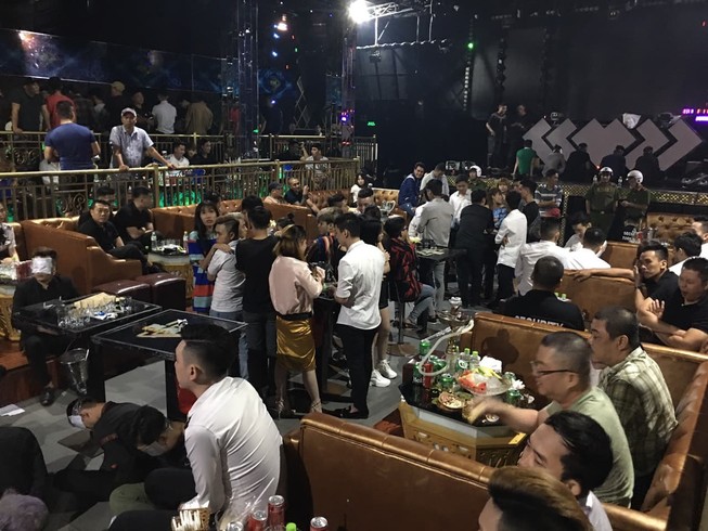 Hàng trăm người dương tính với ma túy tại quán bar Play House