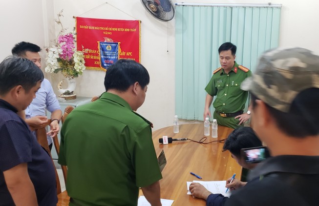 Bắt quả tang công ty giấy xả nước thải trực tiếp ra môi trường