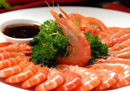 119 thực khách bị ngộ độc do món tôm hấp dừa