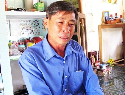 Ngừng phiên tòa giáo viên kiện hiệu trưởng vì bị buộc thôi việc