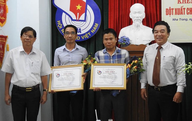 Khen thưởng 2 phóng viên báo Khánh Hòa bị hành hung