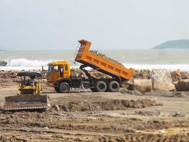 Lấn biển trái phép: Chỉ mới khiển trách 1 cán bộ nghỉ hưu