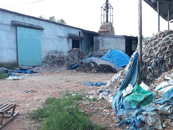 Dân vây nhà máy xử lý rác vì quá hôi