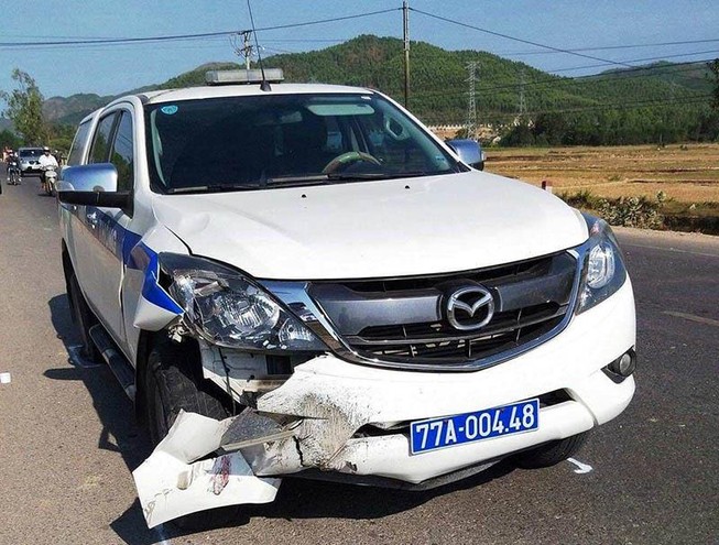 Xe CSGT va chạm xe máy, một người chết