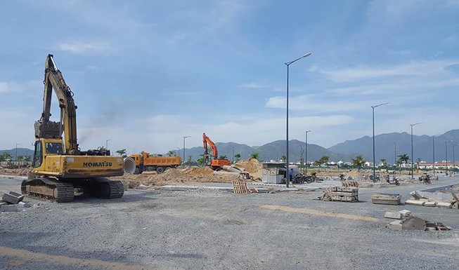 Đề nghị công an xử lý việc mua bán đất sân bay Nha Trang cũ