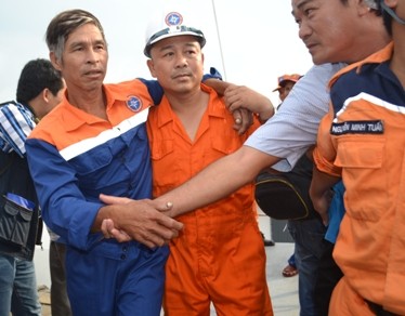 Đêm kinh hoàng của ngư dân Việt trên vùng biển Hoàng Sa