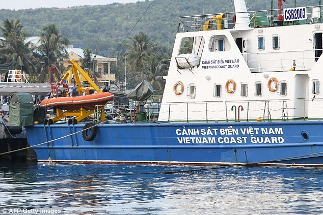 Chuẩn bị cho cuộc tìm kiếm dài ngày trên biển Đông