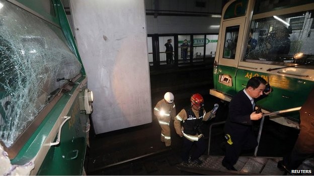 Tàu điện ngầm Hàn Quốc đâm nhau, 170 người bị thương