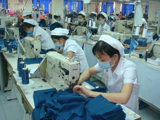 Thưởng Tết âm lịch 2015: Nơi công bố, nơi vẫn 'mù mờ'