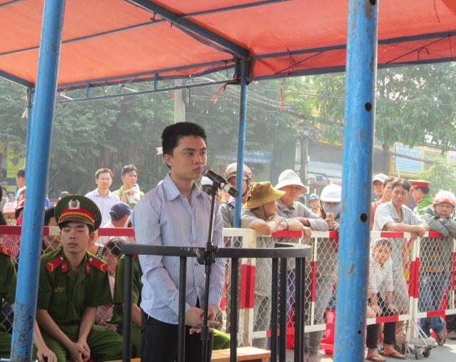 Bóp cổ người yêu đến chết vì dám hẹn đi chơi lễ với người khác