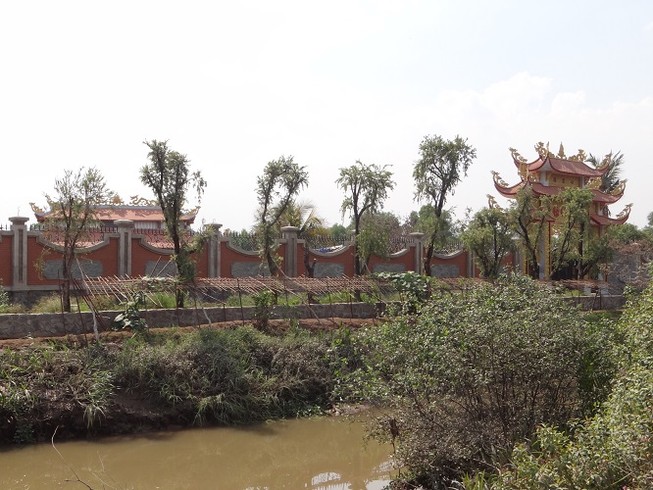 Nhà thờ tổ của Hoài Linh được cấp phép một phần