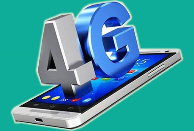 Người mua hoa mắt vì SIM 4G loạn giá