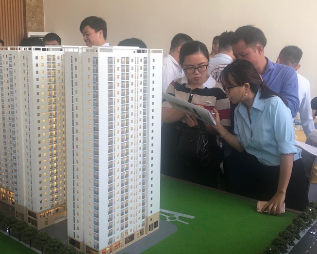 Tình hình trái ngược ở 2 thị trường lớn nhất nước