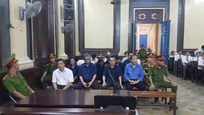 Vụ Hứa Thị Phấn: Công ty Phương Trang bức xúc vì bị 'quấy rối'