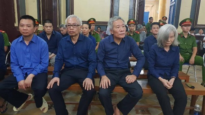 Bị cáo Trần Phương Bình thừa nhận 27 hành vi phạm tội