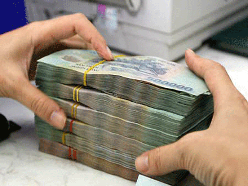 Khởi tố một thanh tra sở giáo dục 'dỏm' lừa chạy việc