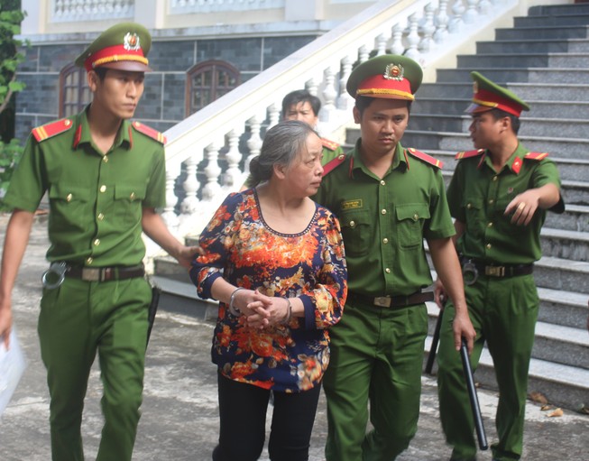 Phó ban để thất thoát 6,5 tỉ bị 3 năm tù treo