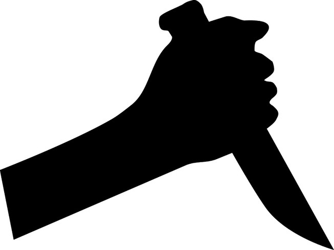 Cha 75 tuổi đâm con trai tử vong vì tiền nong