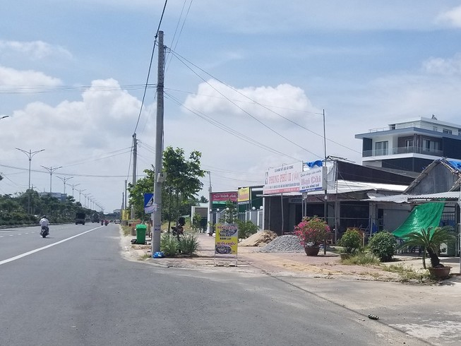 Buộc 16 cán bộ Cà Mau trả cho dân hơn 5 tỉ đồng