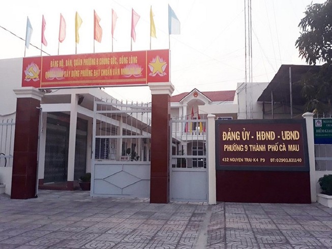 Cách chức Phó chủ tịch phường nhận 5 triệu đồng của dân