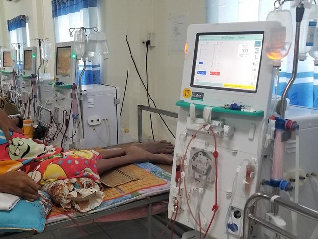 Vụ đấu thầu lại dịch lọc thận: GĐ BV Đa khoa Cà Mau nói gì?