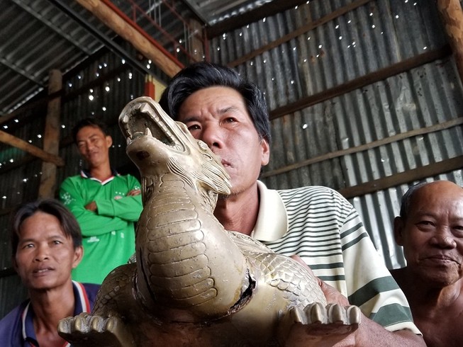 Lại nhặt được tượng thú lạ ở Cà Mau