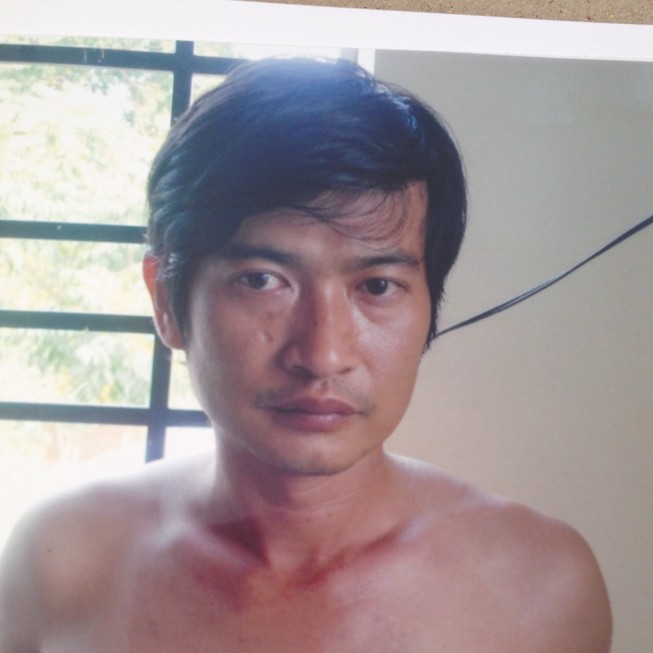 Khởi tố kẻ giết vợ vì ghen