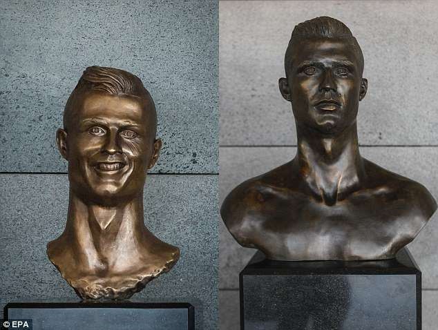 Ronaldo được thay tượng sau khi lập hat-trick tại World Cup