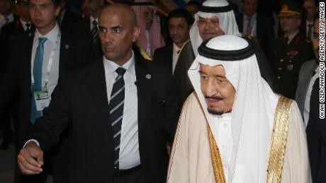 Vệ sĩ quốc vương Saudi Arabia bị bắn chết