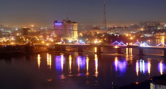 Đại sứ quán Mỹ ở Iraq trúng 3 quả rocket