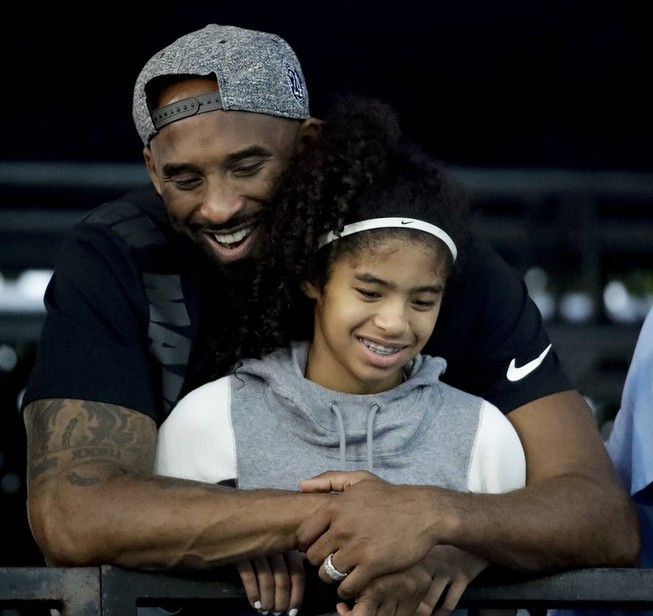 Nghi vấn phi công Kobe Bryant bị ép bay trong thời tiết xấu