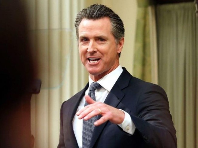 Thống đốc bang California Gavin Newsom lệnh cho 40 triệu dân ở nhà để tránh lây lan dịch bệnh COVID-19. Ảnh: REUTERS