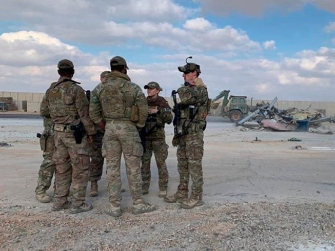 Lính Mỹ tại một căn cứ quân sự ở tỉnh Al Anbar, Iraq. Ảnh: AP