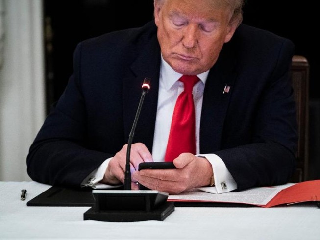 Ông Trump cho biết sẽ cấm TikTok trong ngày 1-8. Ảnh: Ảnh: GETTY/FORBES