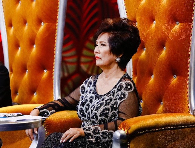 Phương Dung 'nợ' ông hoàng bolero Trúc Phương 2.000 USD