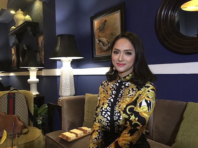 Hương Giang muốn thi hoa hậu chuyển giới đúng luật