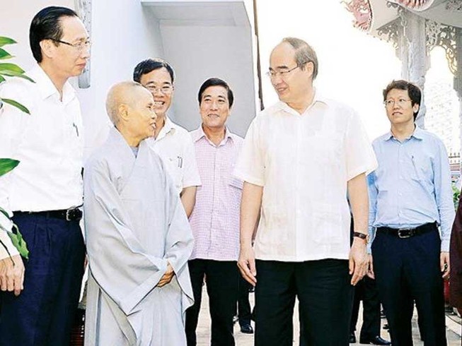 Bí thư Nguyễn Thiện Nhân thăm cơ sở tôn giáo ở Thủ Thiêm