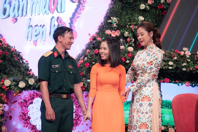 Quyền Linh rơi nước mắt, Nam Thư rời ‘Bạn muốn hẹn hò’