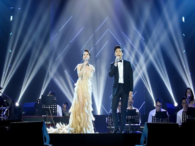 Uyên Linh, Lân Nhã và sự thú vị với liveshow buổi chiều tà