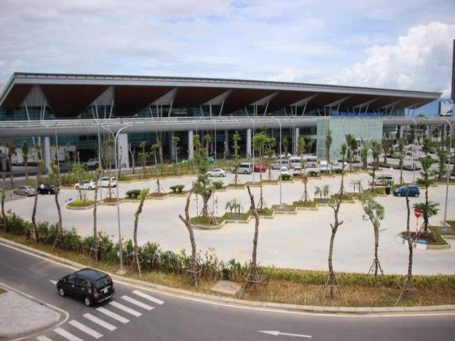 Dời sân bay Đà Nẵng hay làm hầm chui xuyên dưới đường băng?
