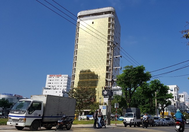 Đà Nẵng: 2 cao ốc 'nhức mắt' làm sai phương án kiến trúc