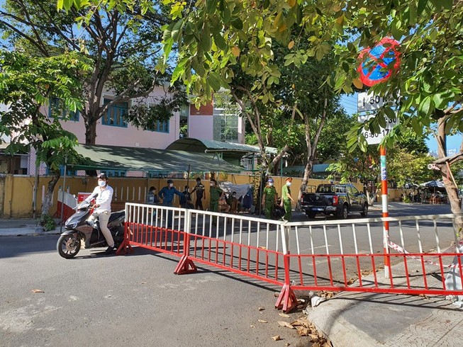 Đà Nẵng tiếp tục cách ly toàn xã hội vì COVID-19
