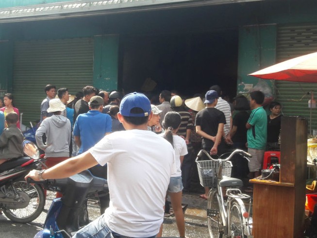 Cục nóng tủ lạnh phát nổ, 4 người thương vong