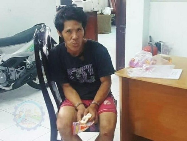 Bị phát hiện, tên trộm dùng dao truy sát chủ nhà