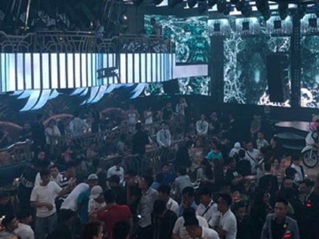 Công an Đồng Nai kiểm tra ma túy tại quán bar VIP